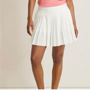 Tommy Bahama | Women’s Everyday Active Off White Pleated Short Size XL